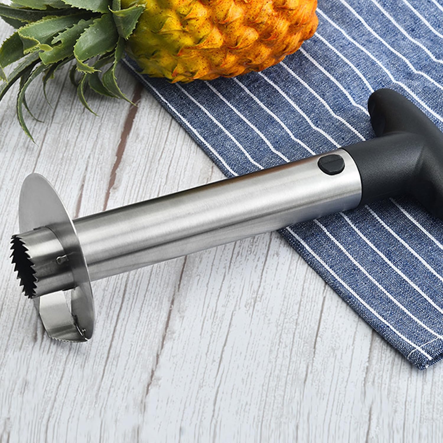 Affetta Ananas in Acciaio Inox – Taglia Sbuccia e Affetta